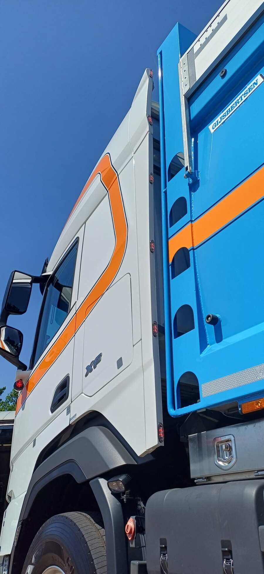 M vd Haar DAF 10x4 fender..jpg